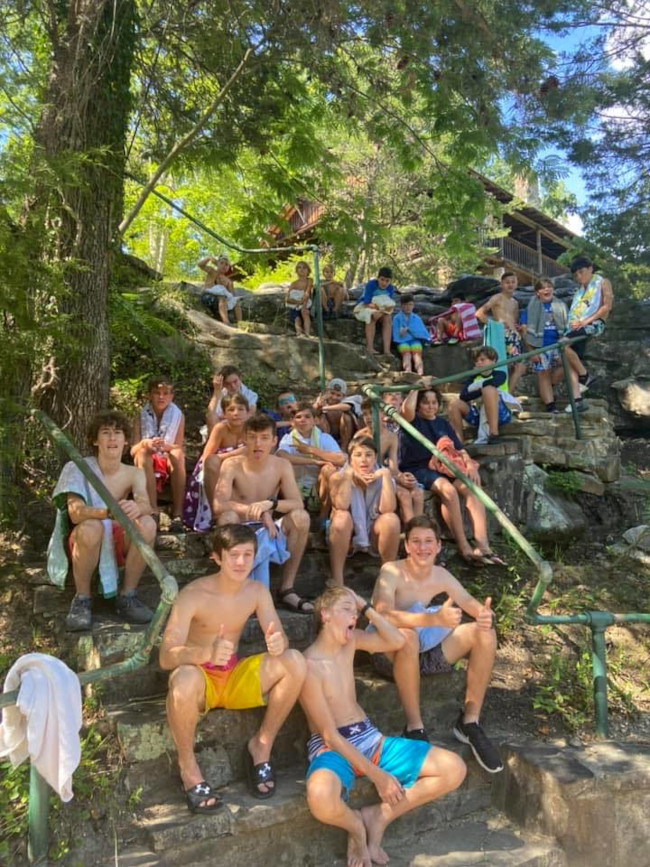 batch-picture-of-boys-in-a-stair-case-to-cabin